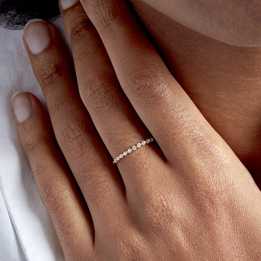 AGATHA FR Bague Fine BELOVED - Cristal / Doré 4 AGATHA FR Bague Fine BELOVED - Cristal / Doré – Image 2