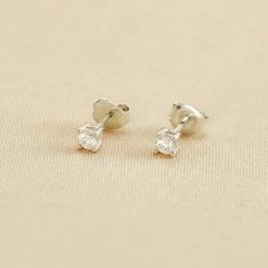 AGATHA FR Boucles D'oreilles Puces SOL - Cristal / Argenté