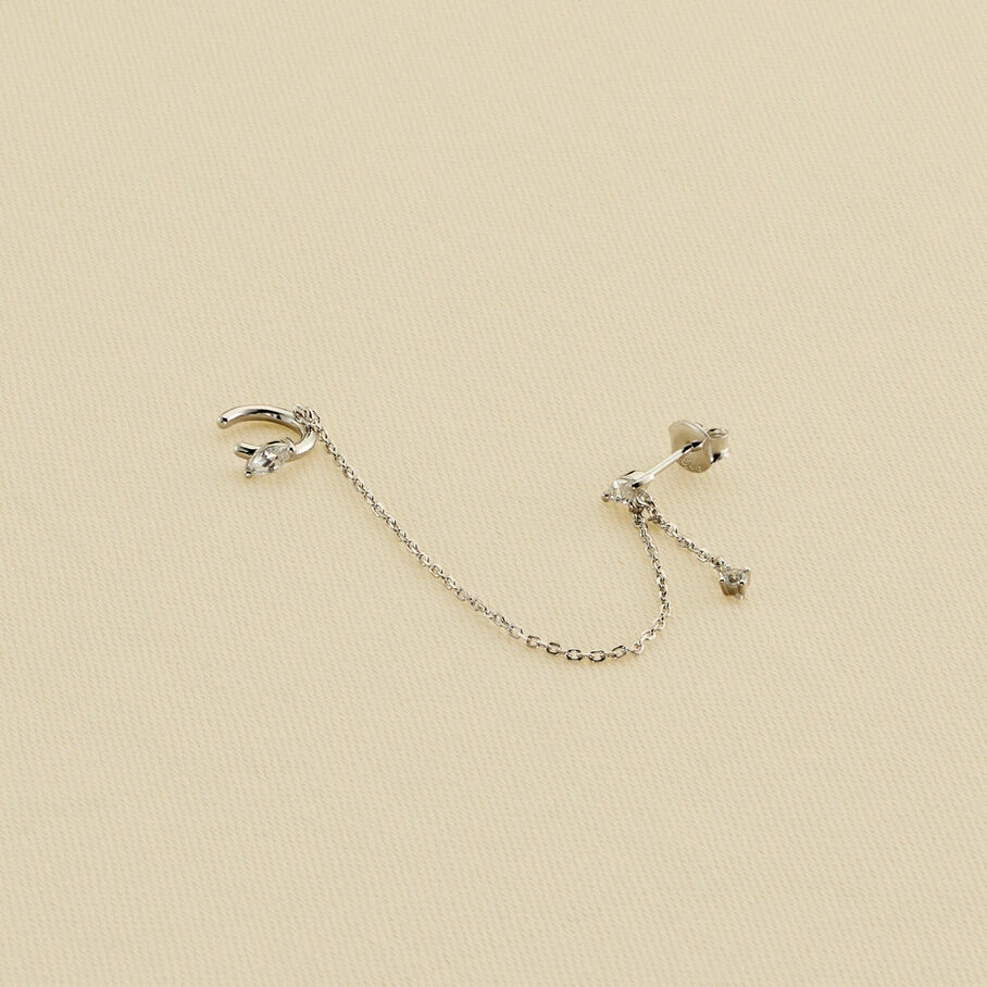 AGATHA FR Piercing Ear Cuff AMAS - Cristal / Argenté 3 AGATHA FR Piercing Ear Cuff AMAS - Cristal / Argenté