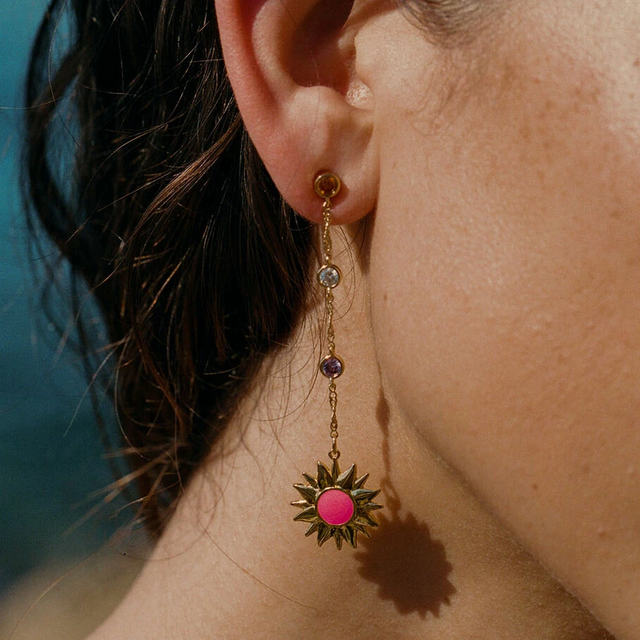 AGATHA FR Boucles D'oreilles Pendantes RODEO - Multicolore / Doré 6 AGATHA FR Boucles D'oreilles Pendantes RODEO - Multicolore / Doré – Image 4